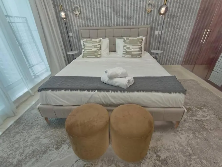 Апартаменты Large 1Br With Great View Дубай