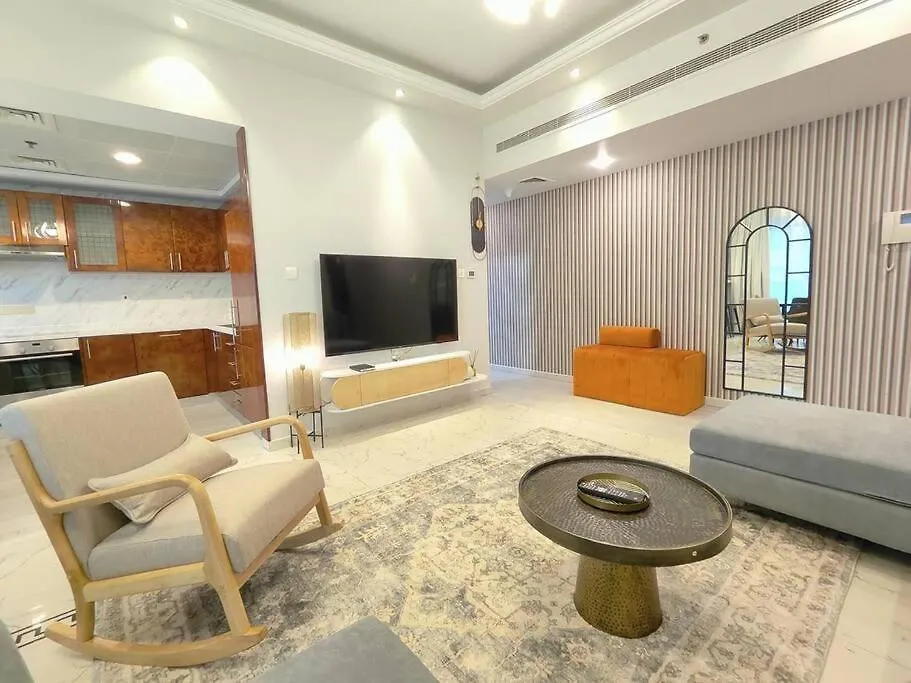 Апартаменты Large 1Br With Great View Дубай